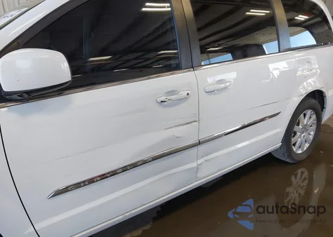 2016 Chrysler Town & Country Touring from USA, damaged, VIN 2C4RC1BG7GR187056